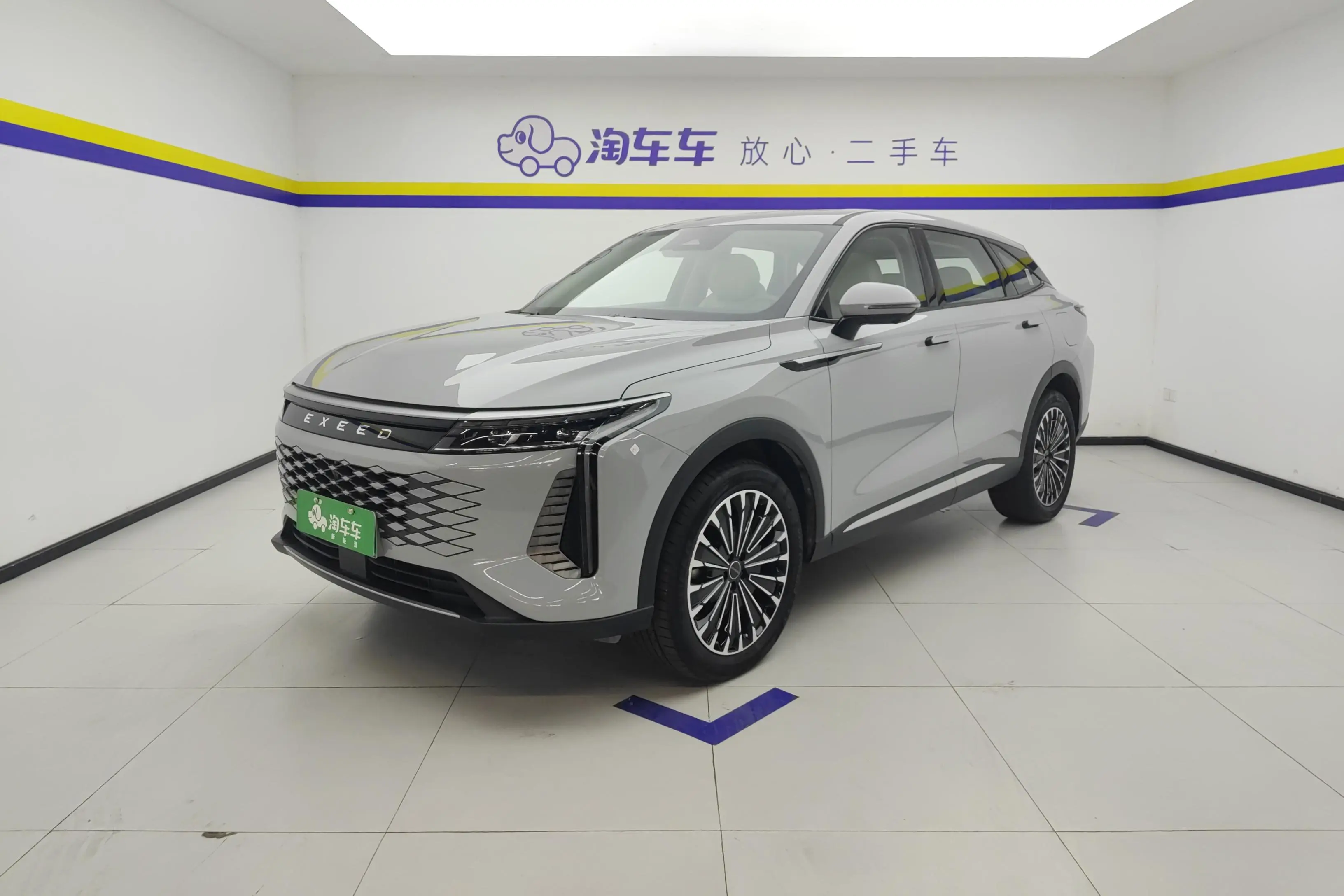 Exeed Xingtu Yaoguang C-DM  из Китая