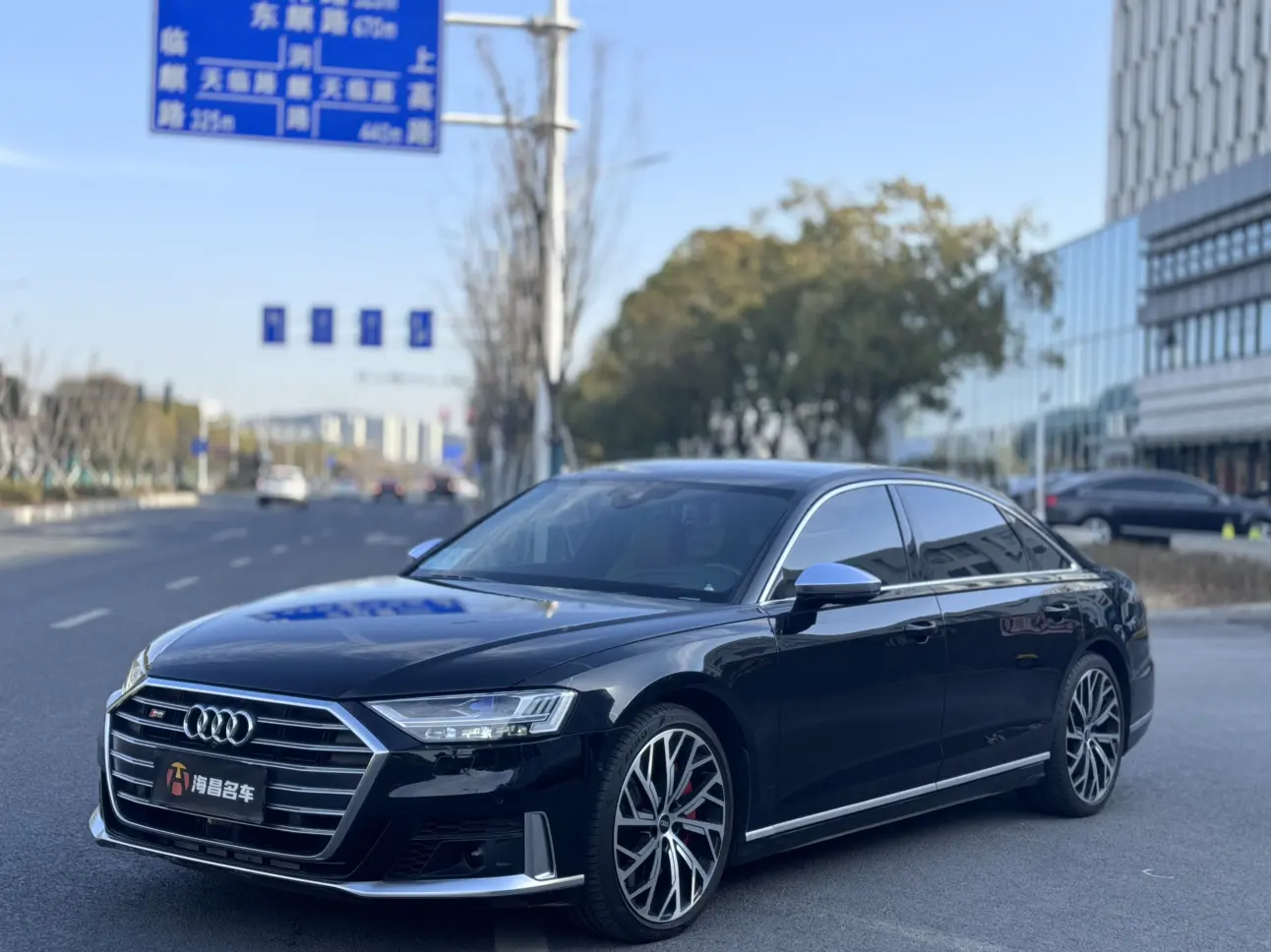 Audi S8  из Китая