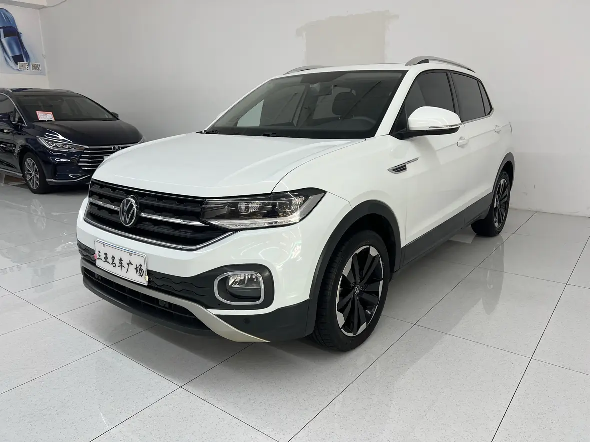 Volkswagen Explore the shadows