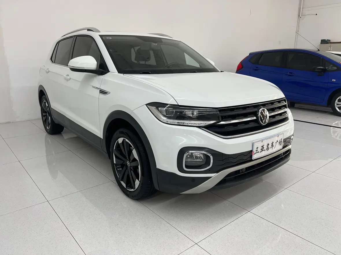 Volkswagen Explore the shadows