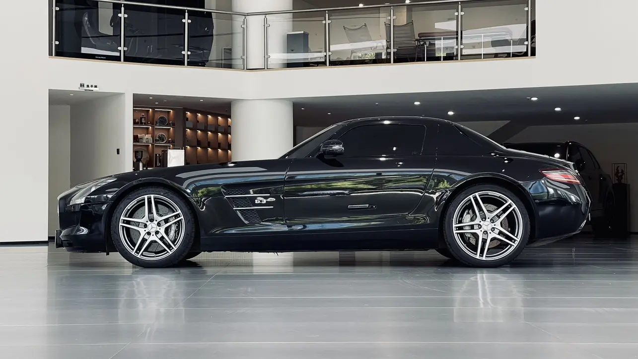 Mercedes-Benz SLS-Class AMG