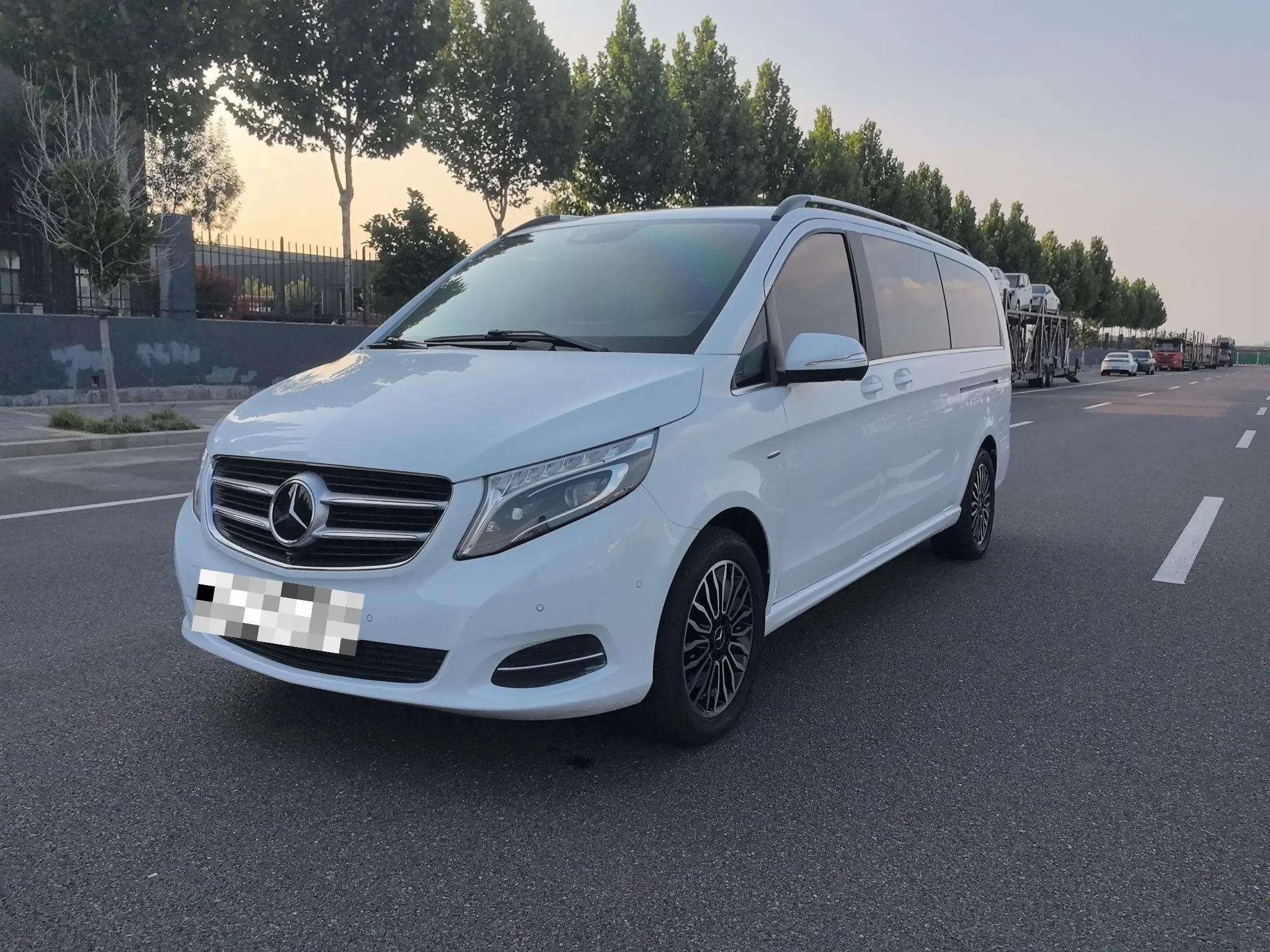 Mercedes-Benz Mercedes Benz V Class