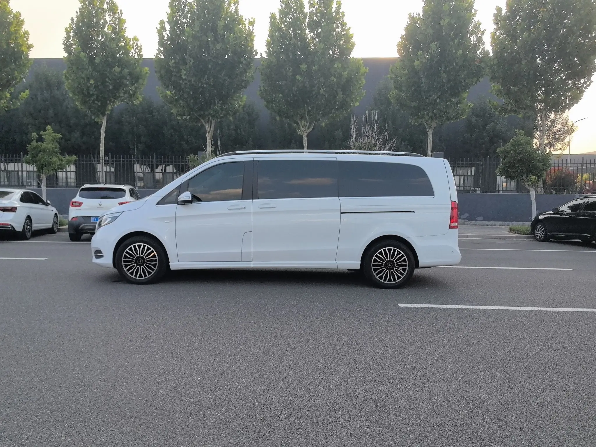 Mercedes-Benz Mercedes Benz V Class