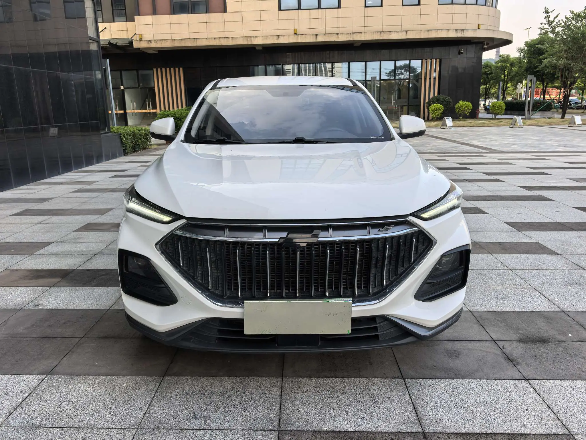 Oshan Changan Auchan X5