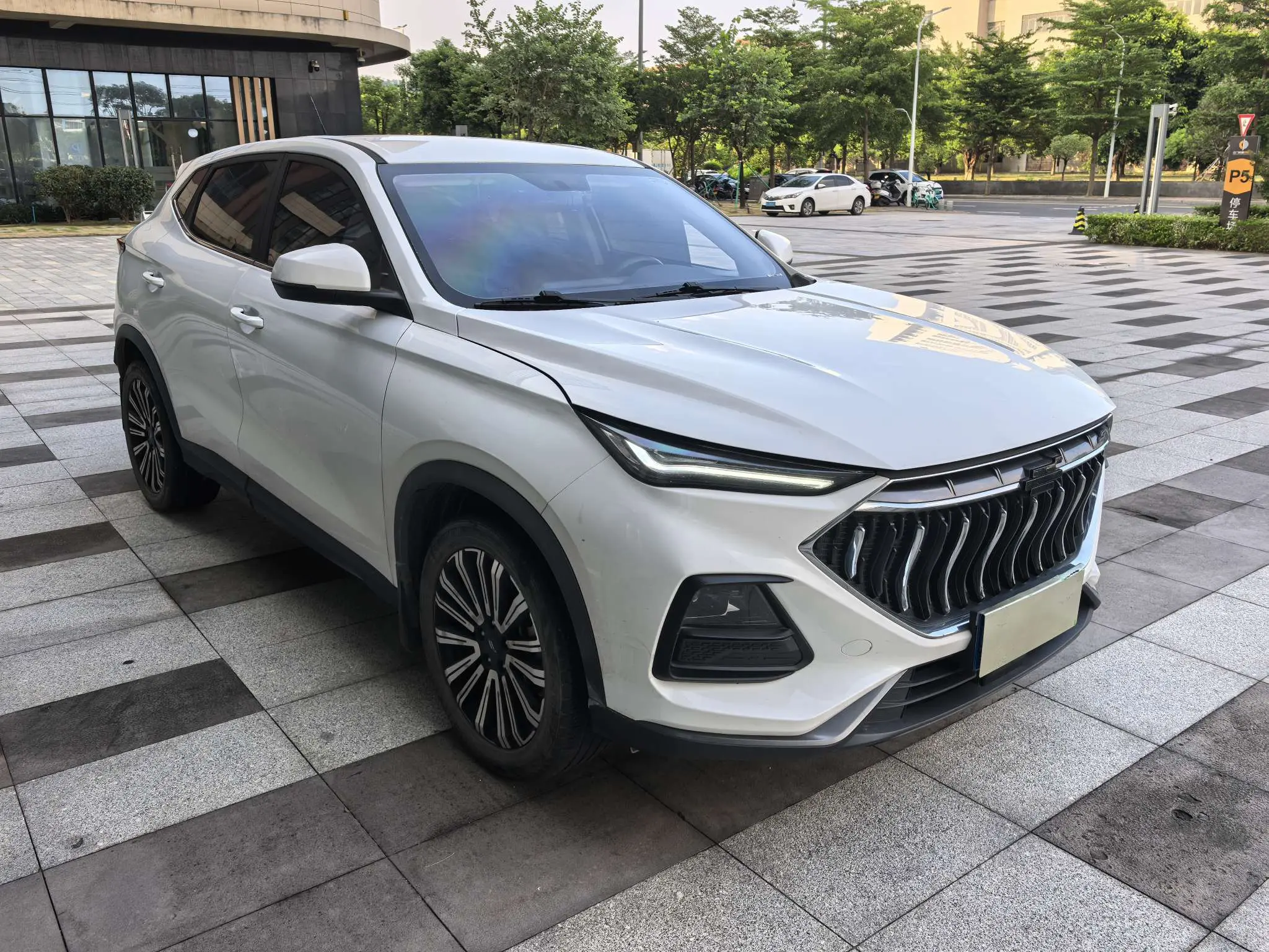 Oshan Changan Auchan X5