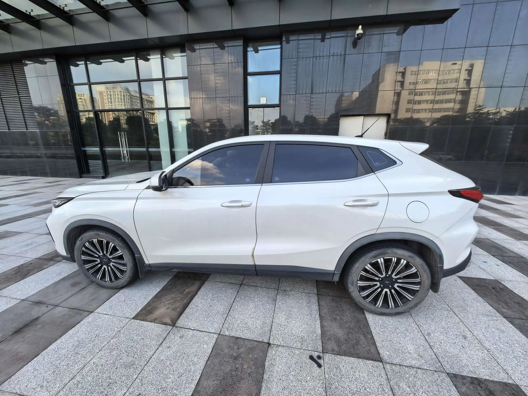 Oshan Changan Auchan X5