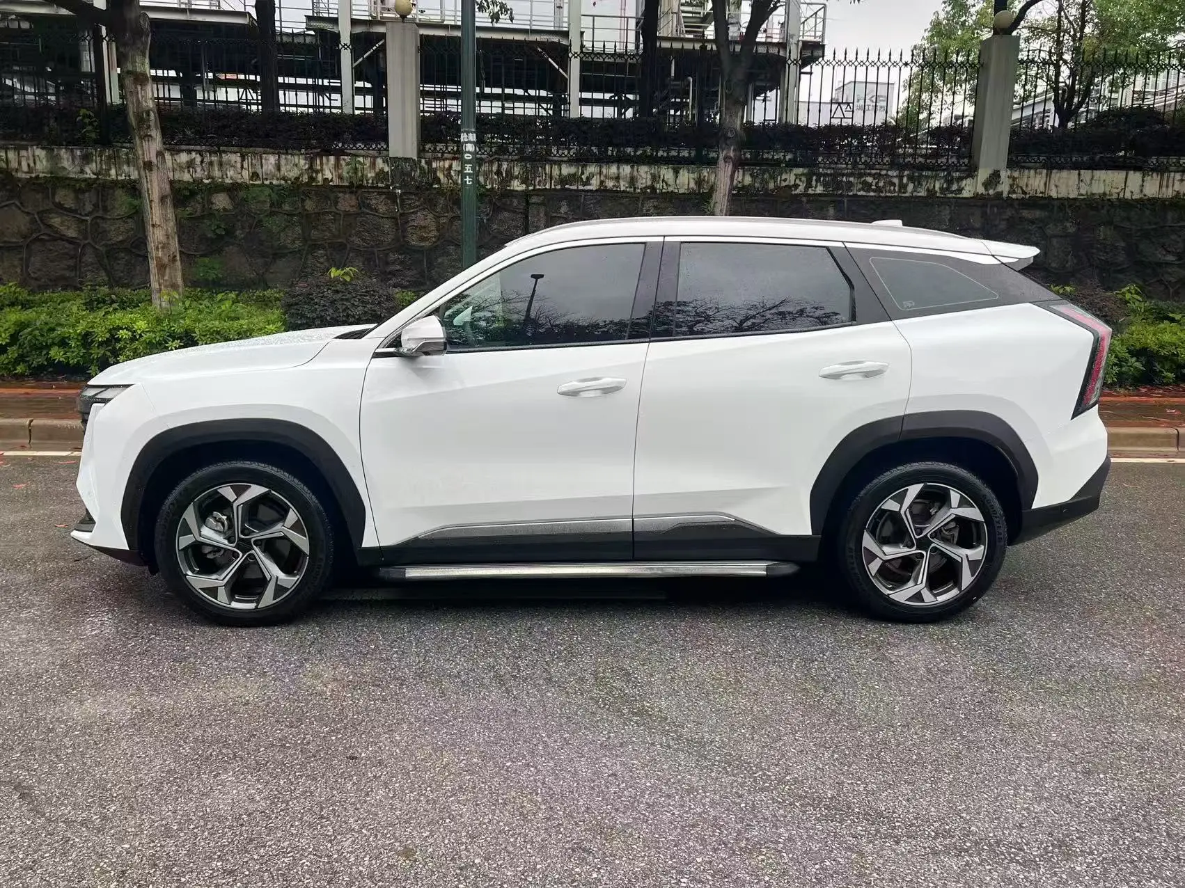 Geely Atlas L