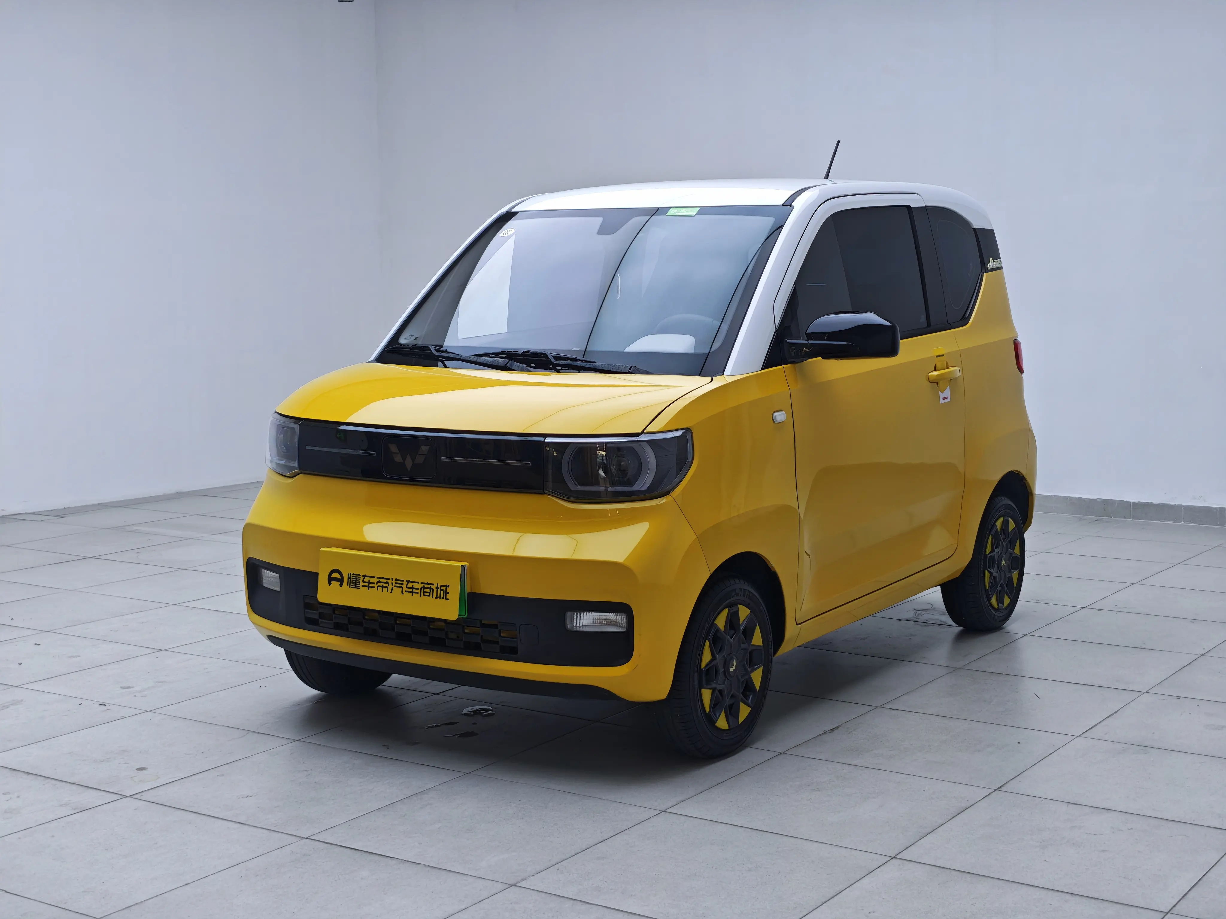 Wuling Hongguang MINIEV  из Китая