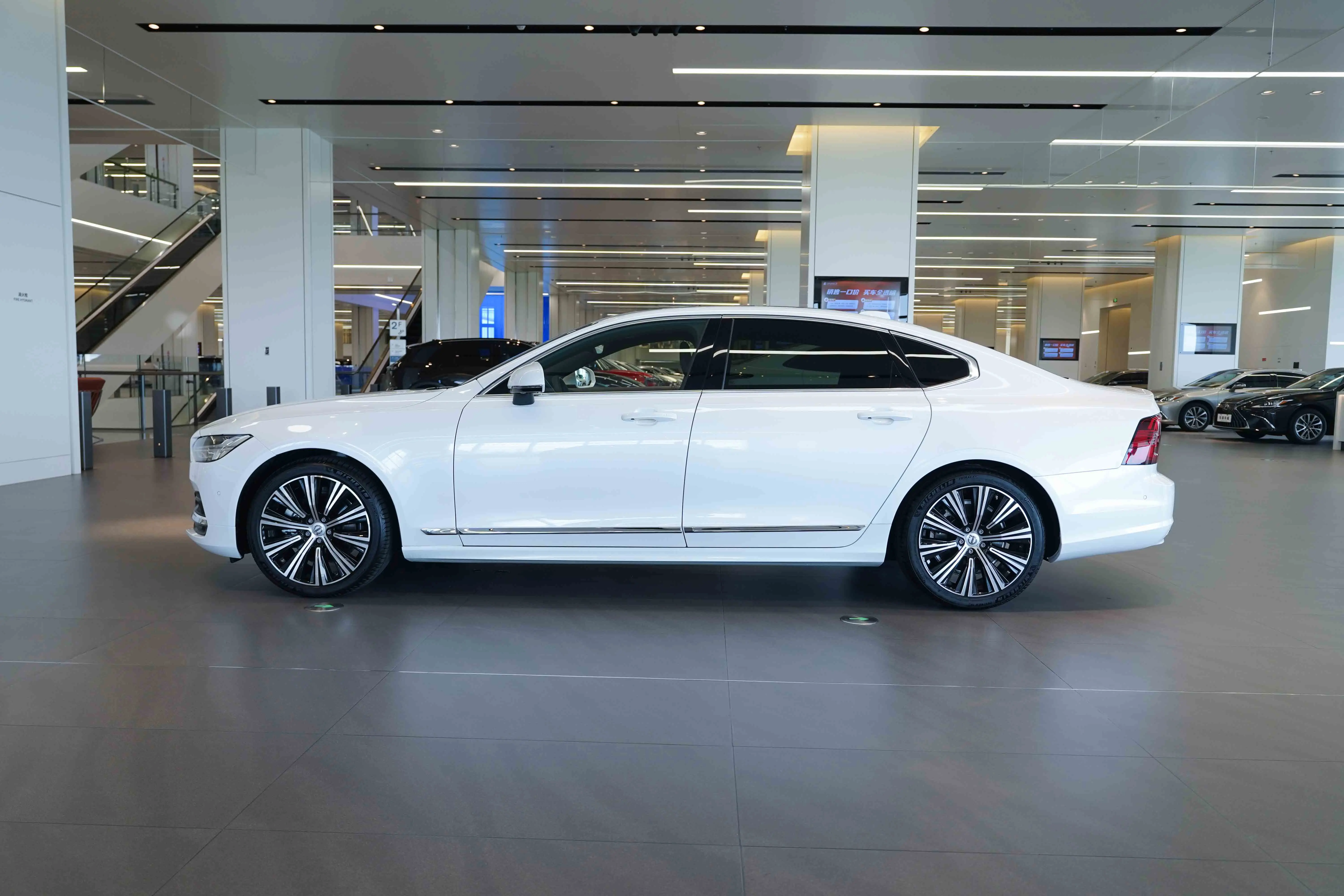 Volvo S90