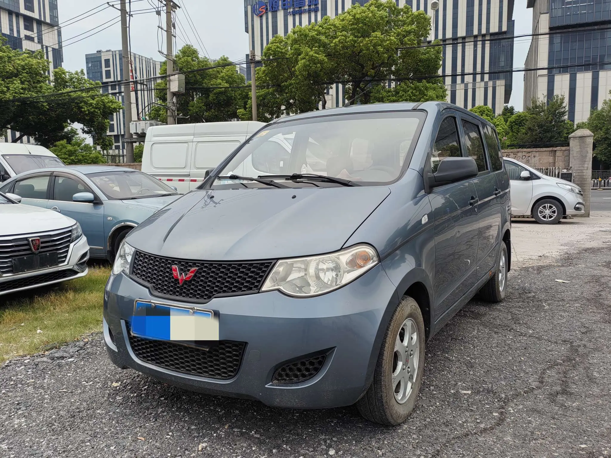 Wuling Hongguang  из Китая
