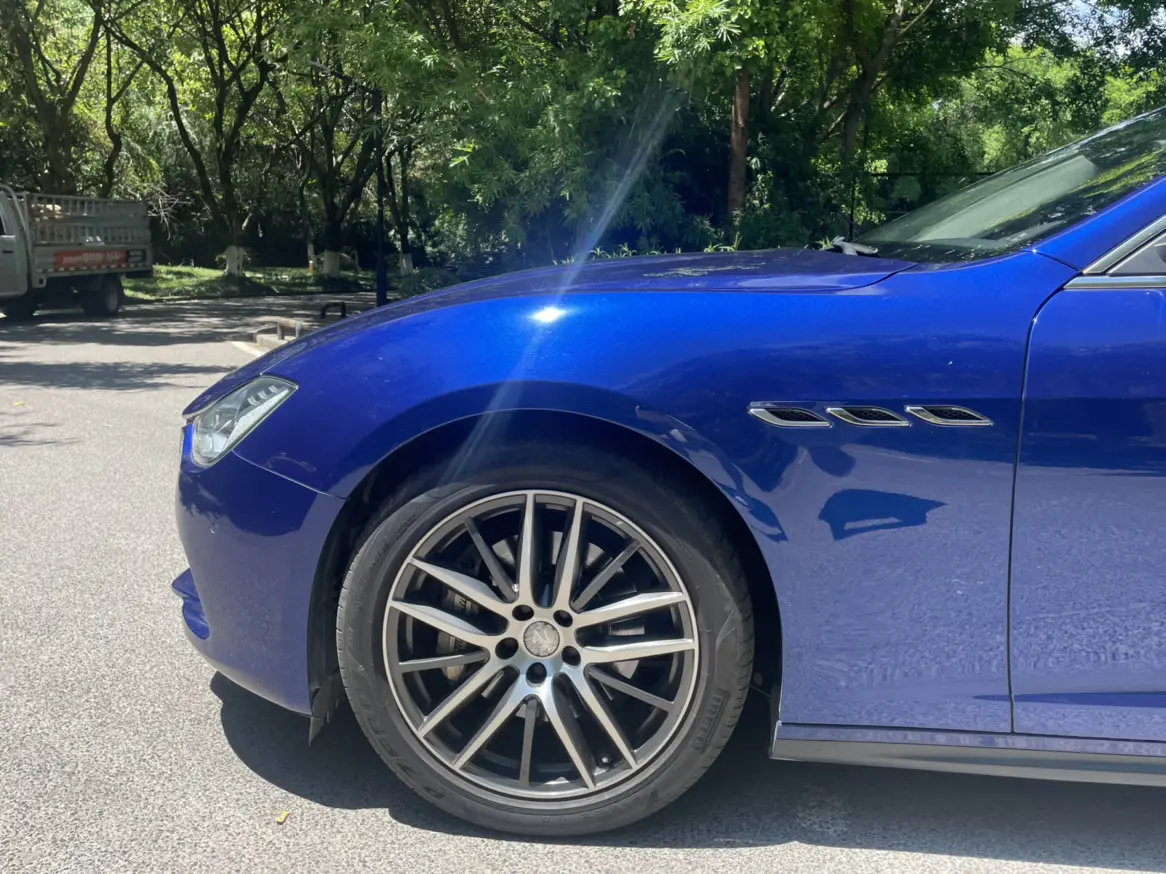 Maserati Ghibli