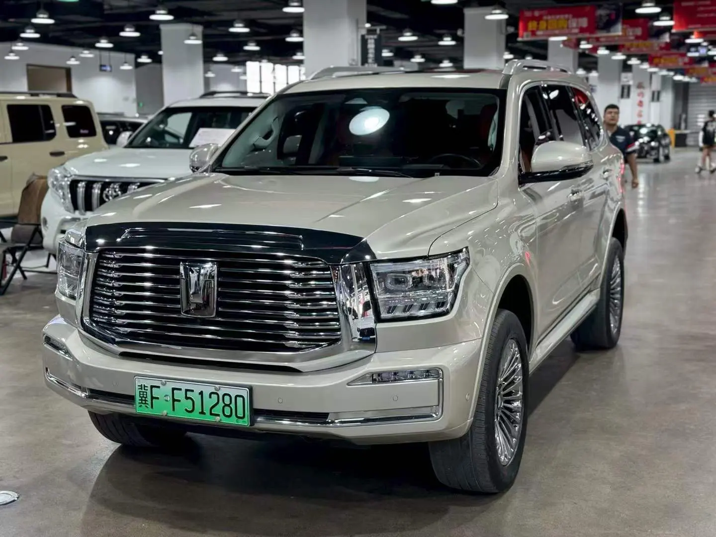 Tank 500 Hi4-T  из Китая