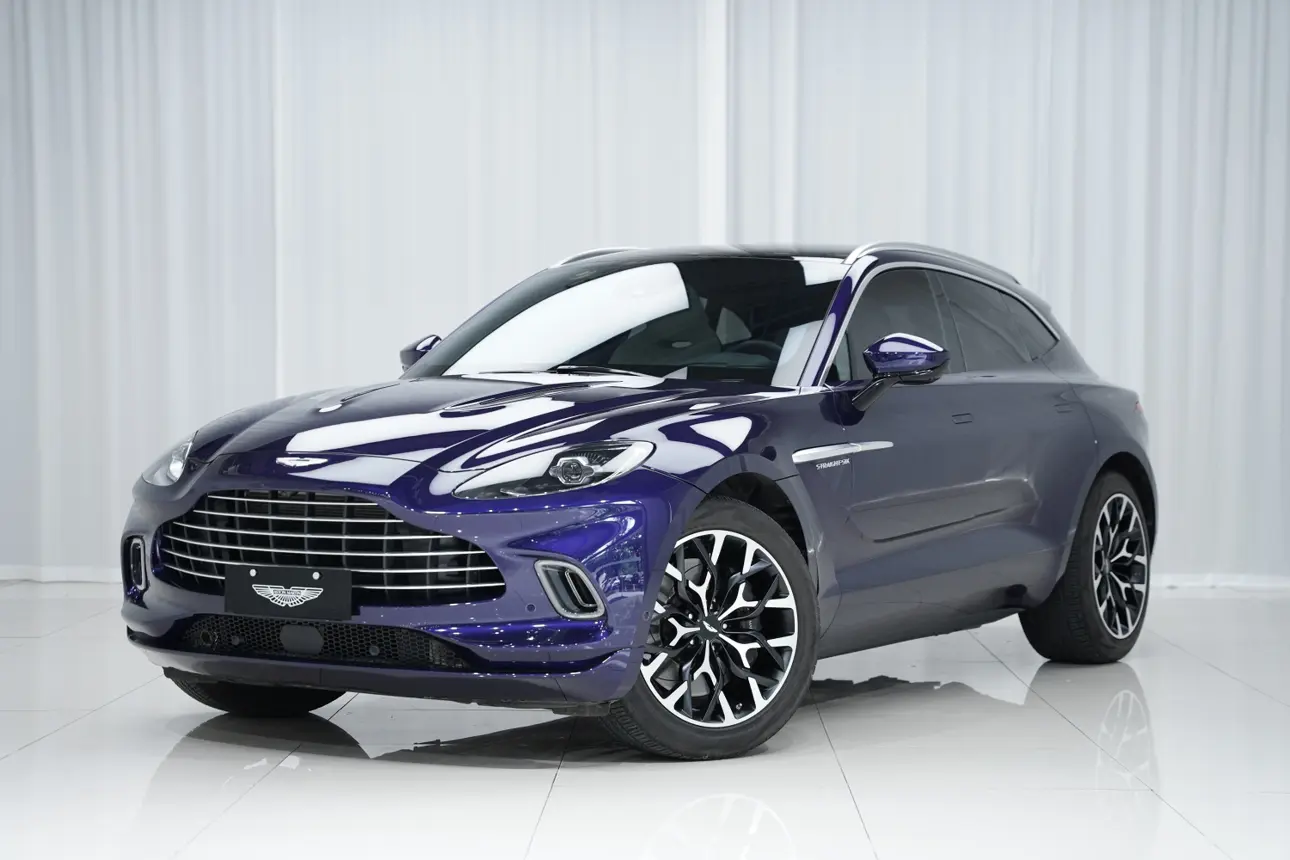 Aston Martin DBX