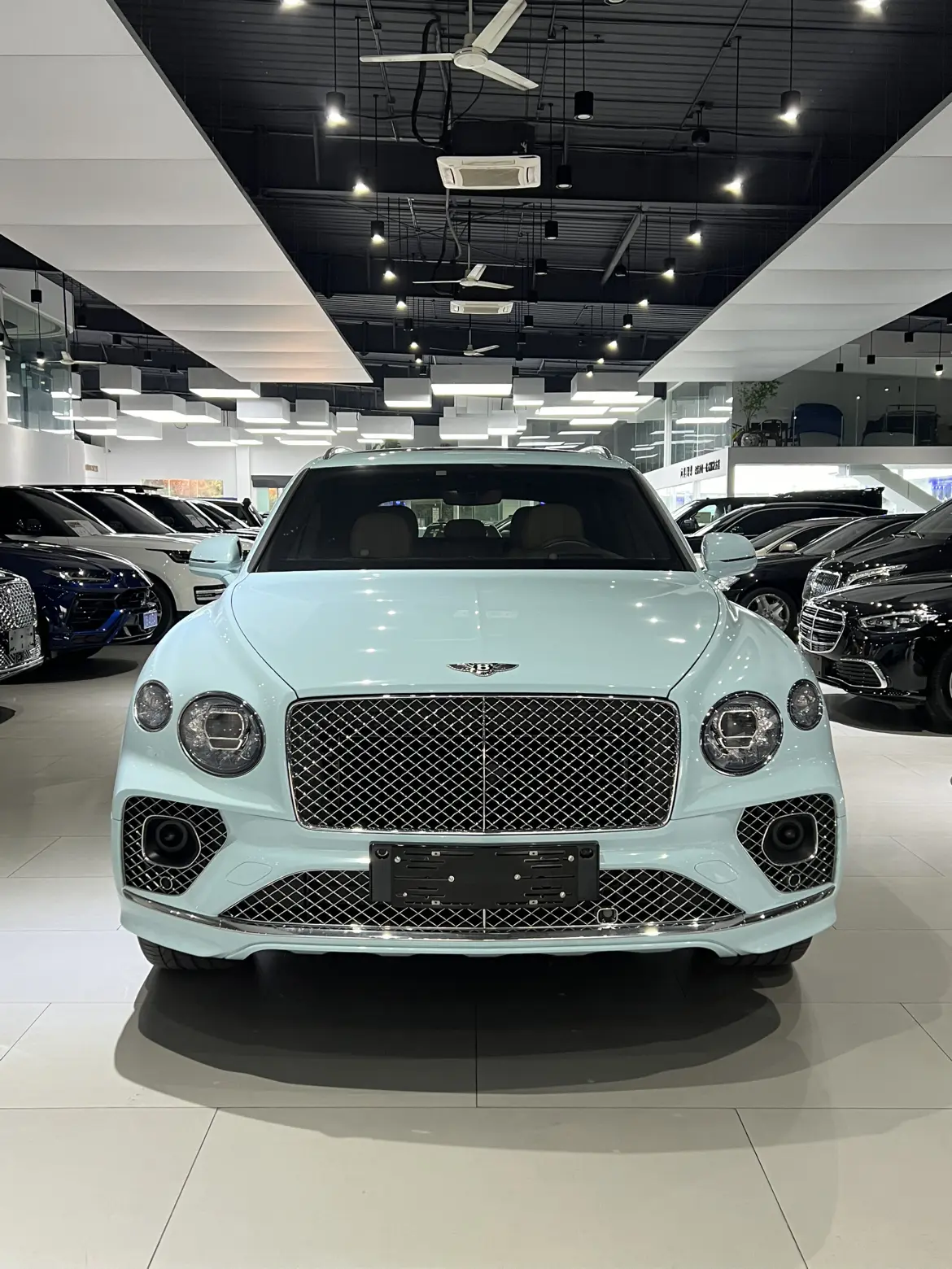 Bentley Bentayga PHEV  из Китая