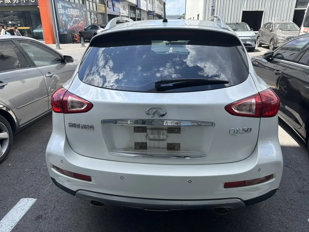 Infiniti QX50