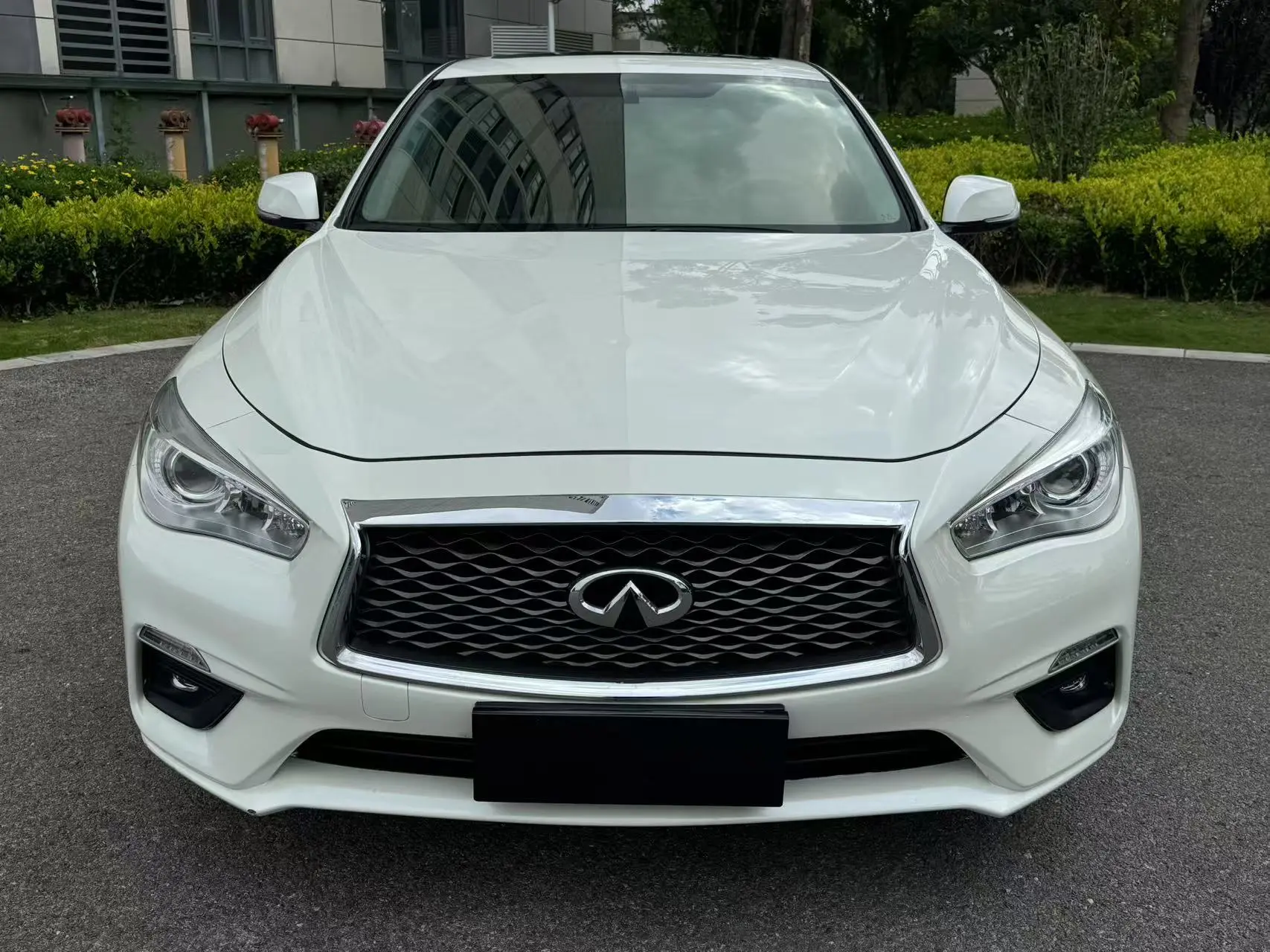 Infiniti Q50L