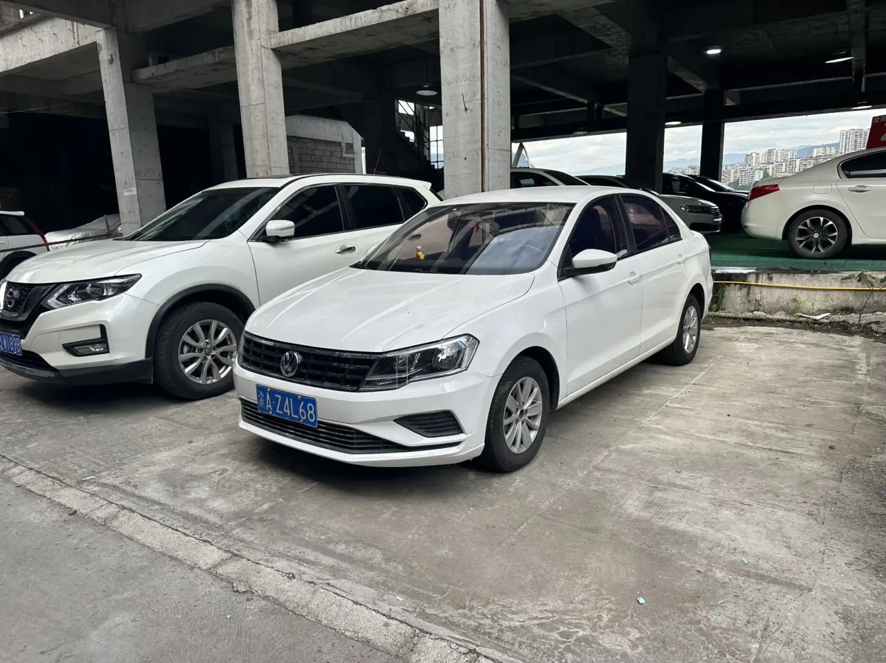 Volkswagen Jetta  из Китая