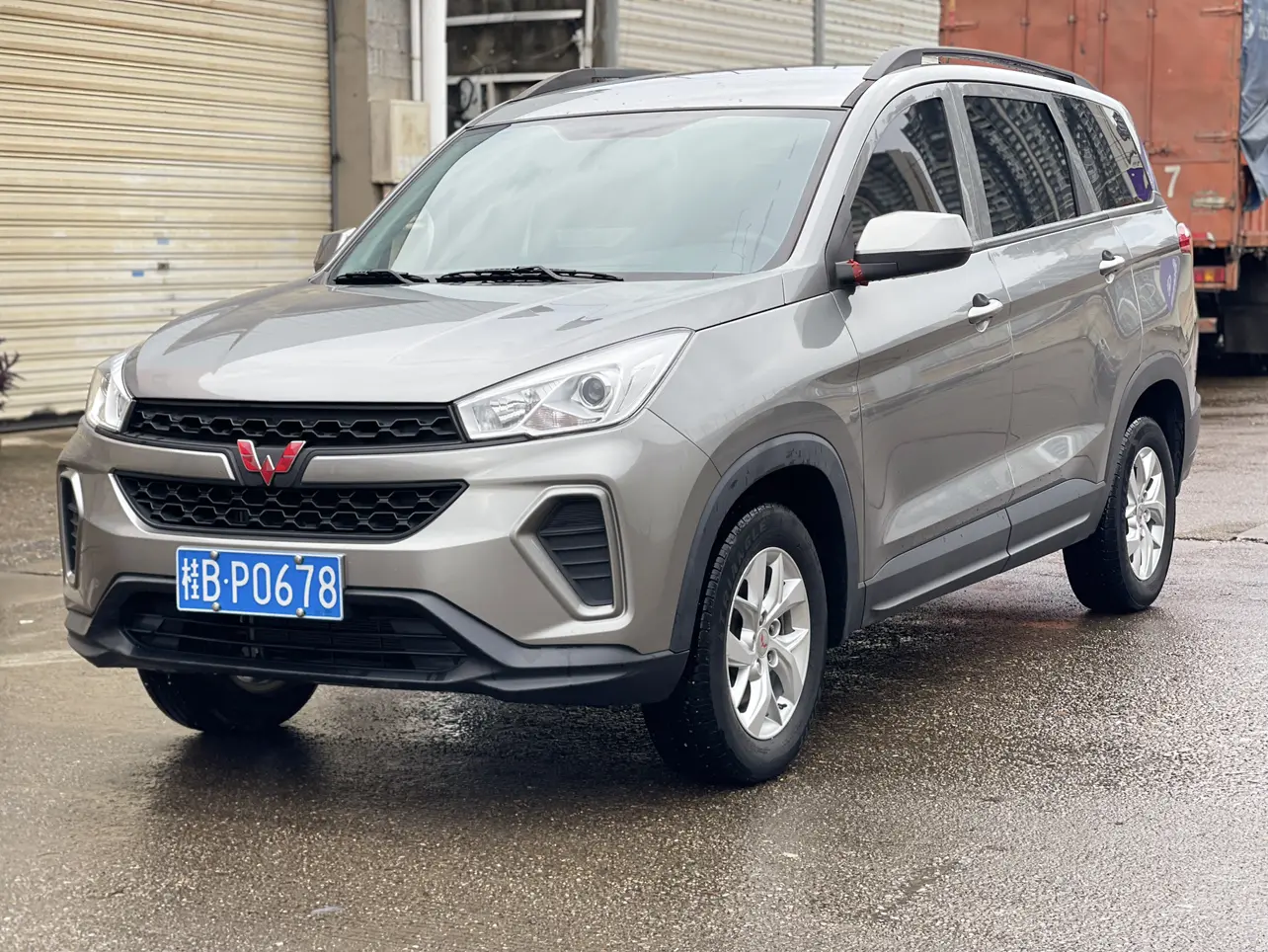 Wuling Hongguang S3  из Китая