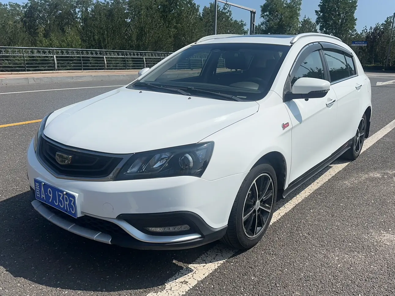 Geely Emgrand  из Китая