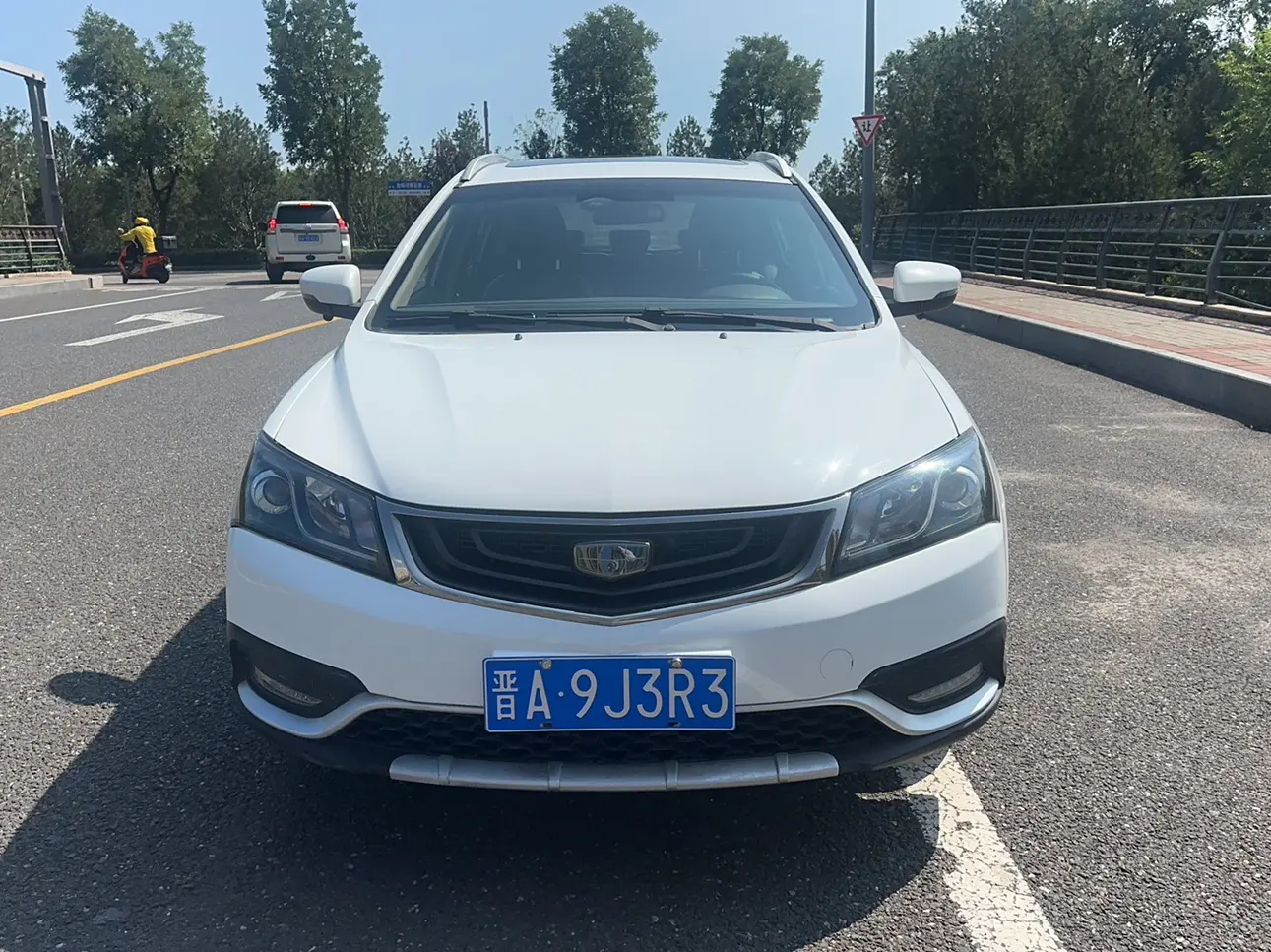 Geely Emgrand  из Китая