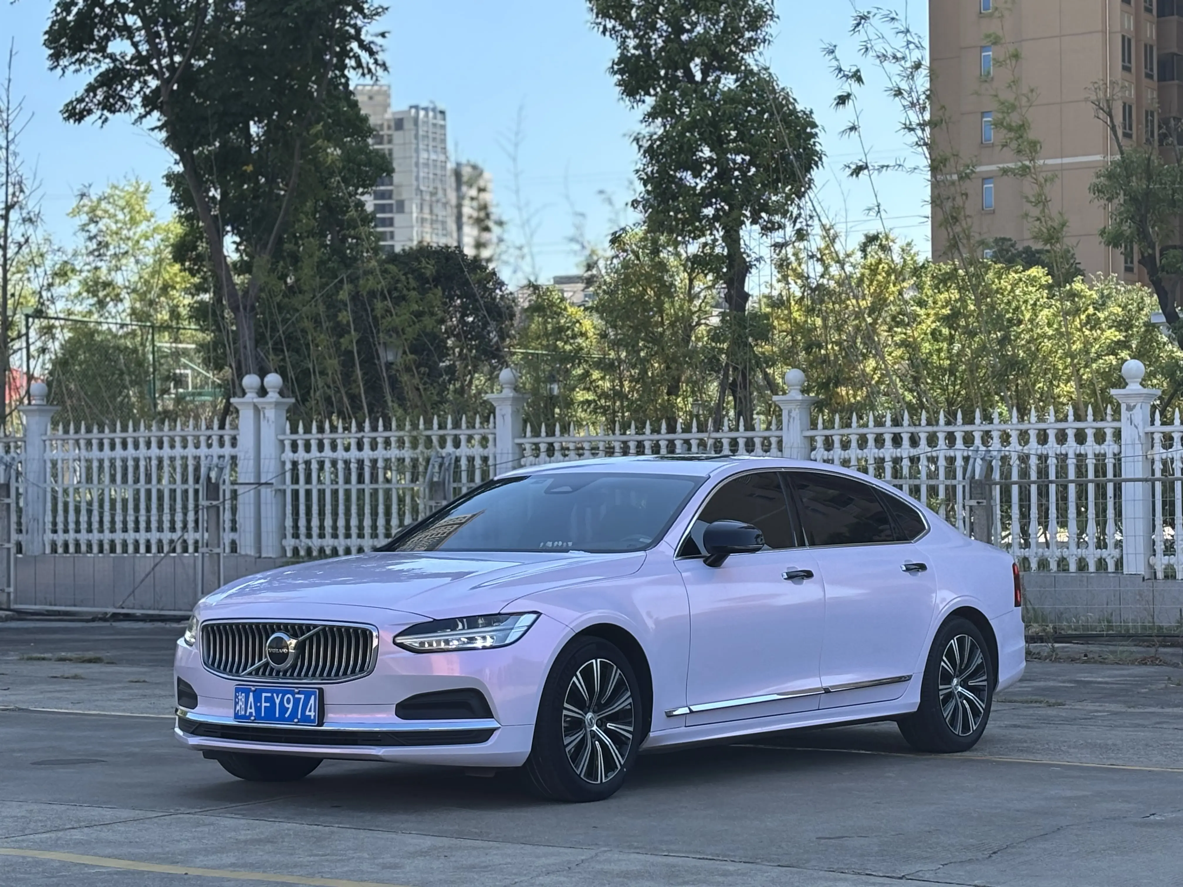 Volvo S90