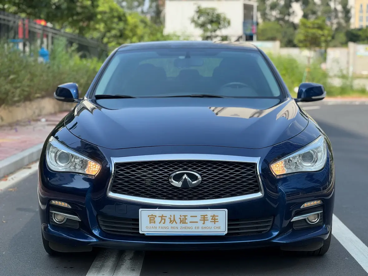 Infiniti Q50L
