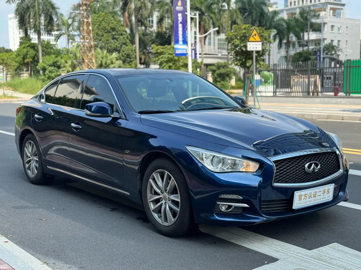 Infiniti Q50L