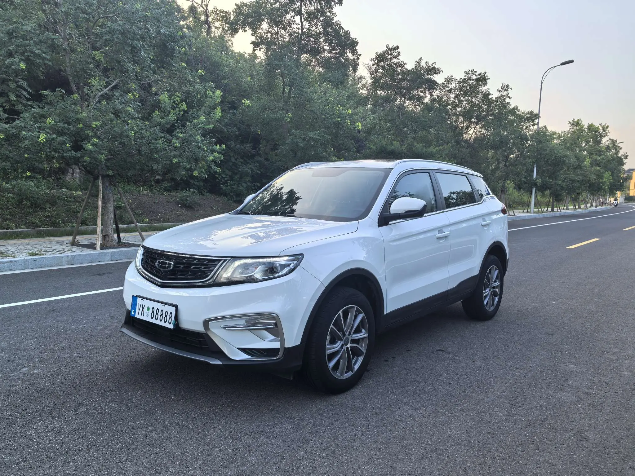 Geely Atlas