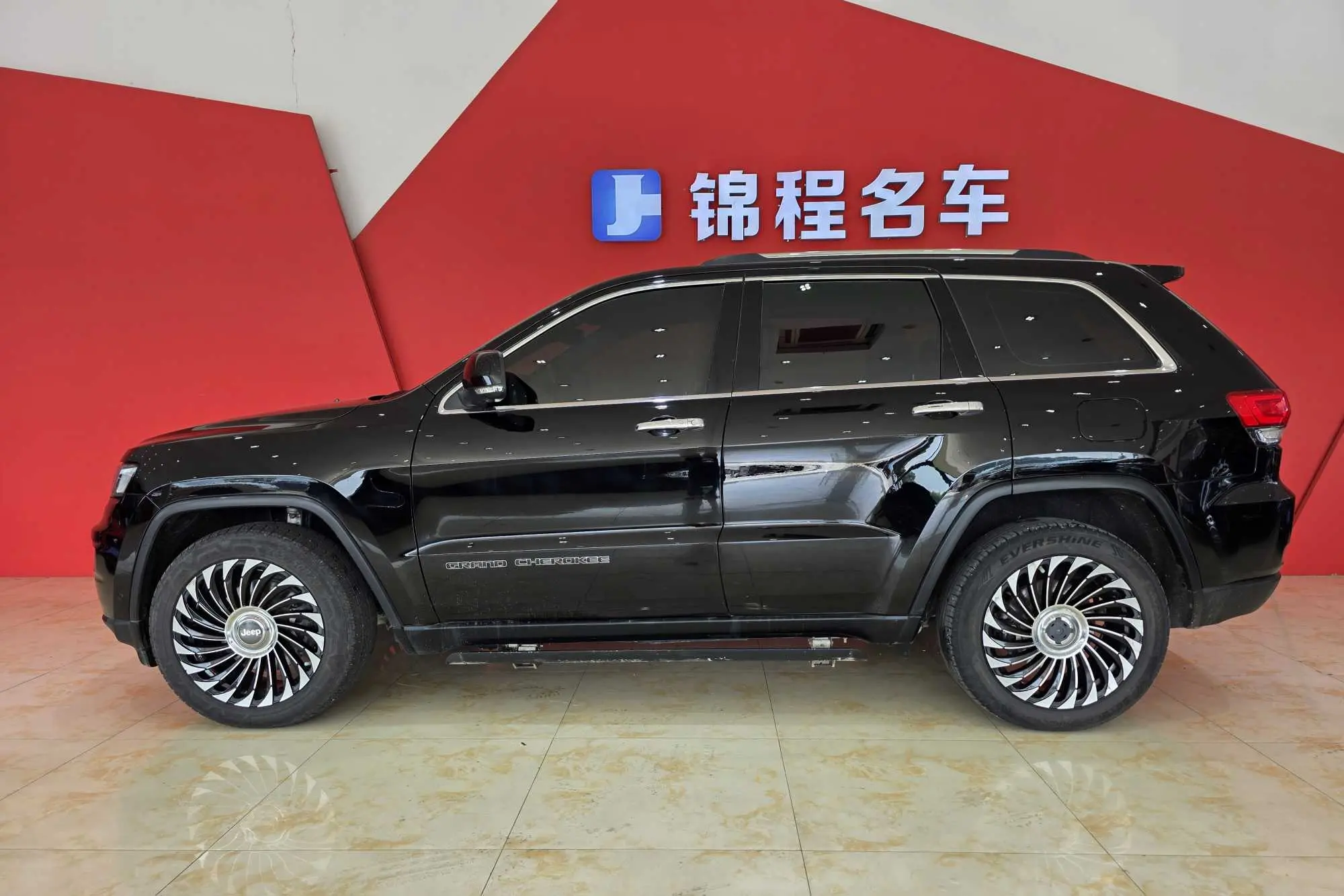 Jeep Grand Cherokee (imported)