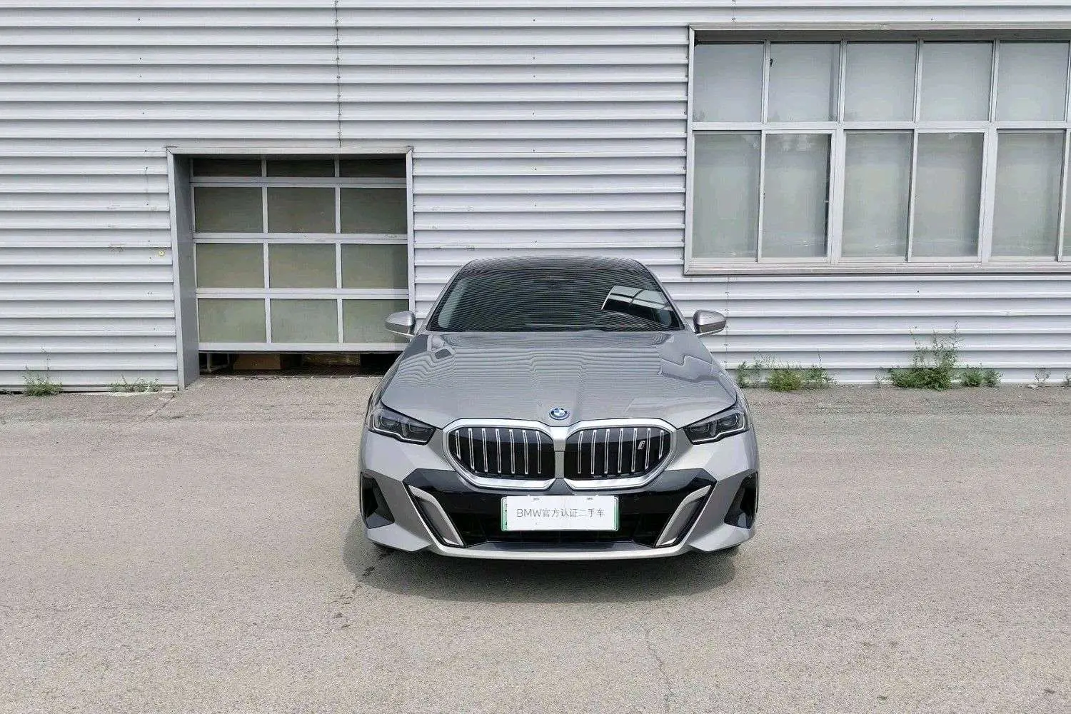 BMW i5