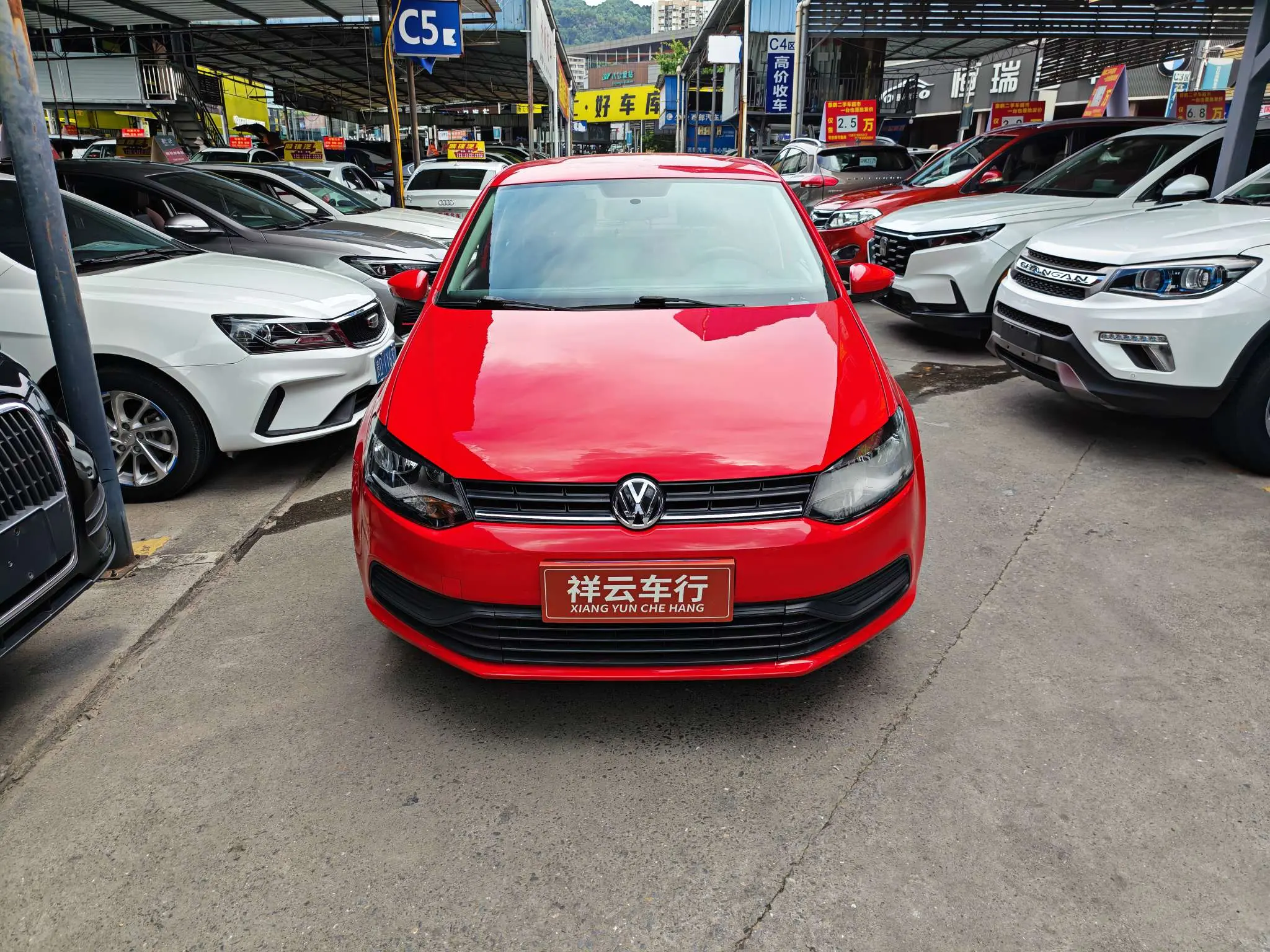 Volkswagen Polo  из Китая