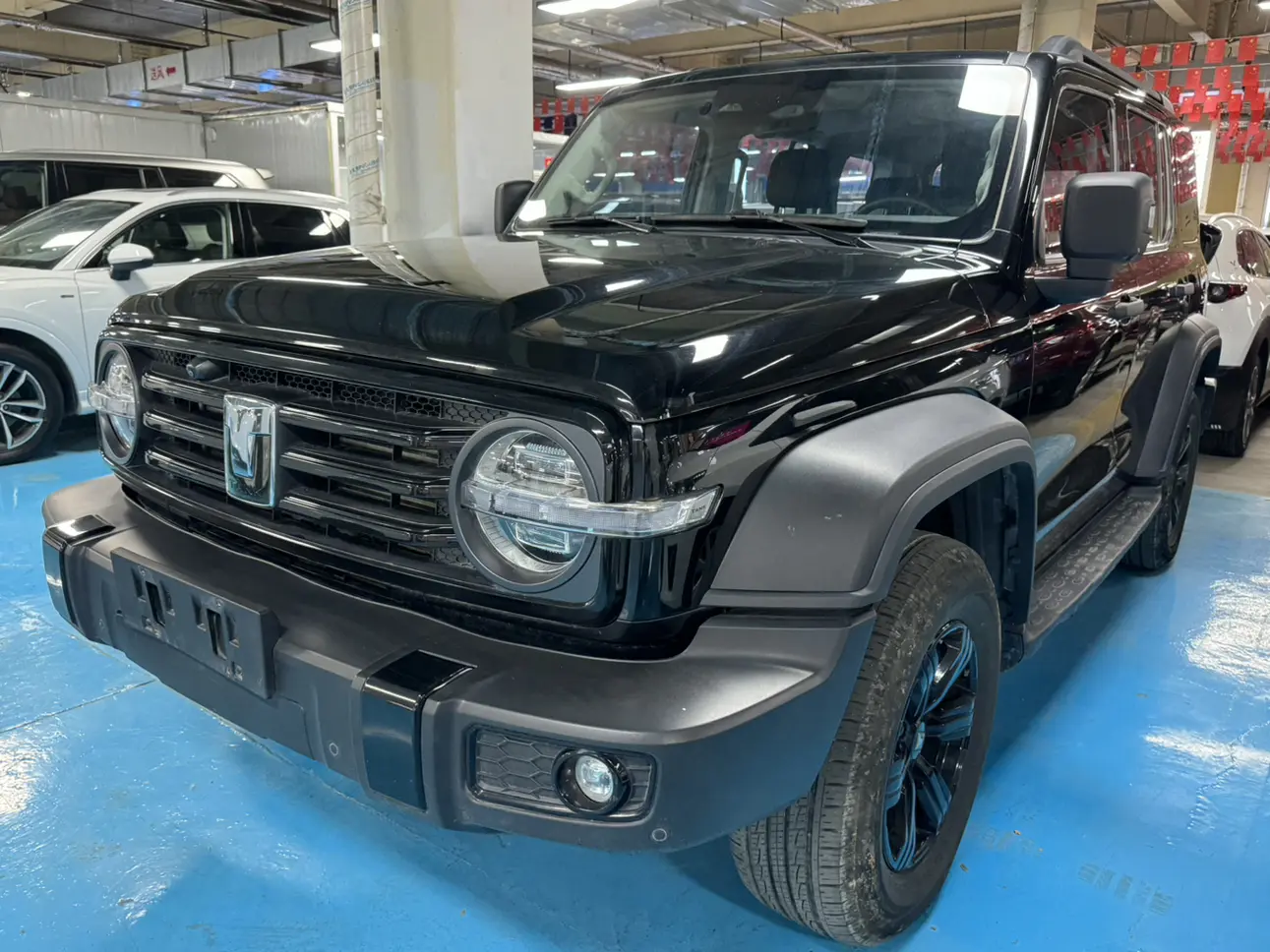 Tank 300  из Китая