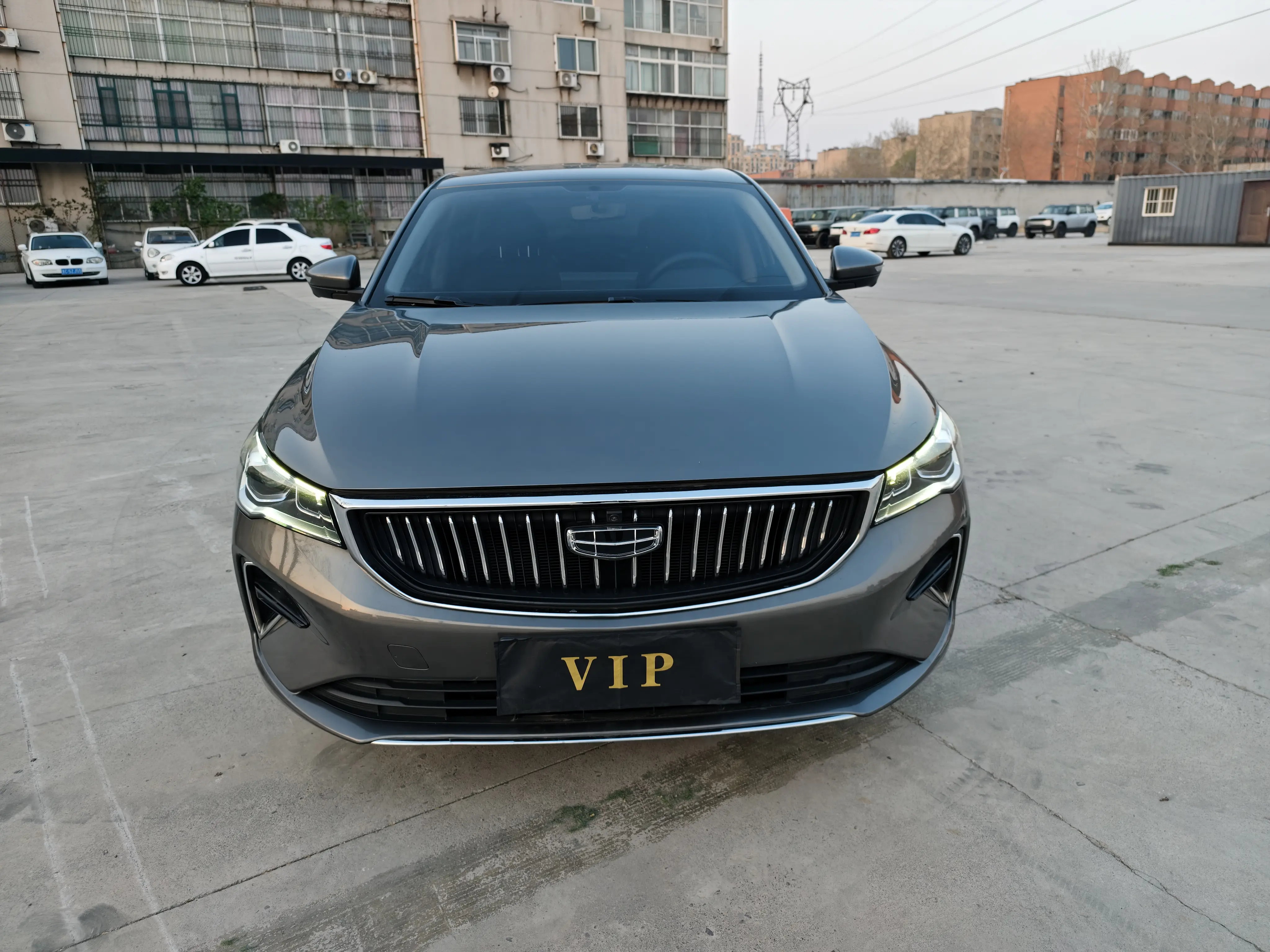 Geely Emgrand  из Китая