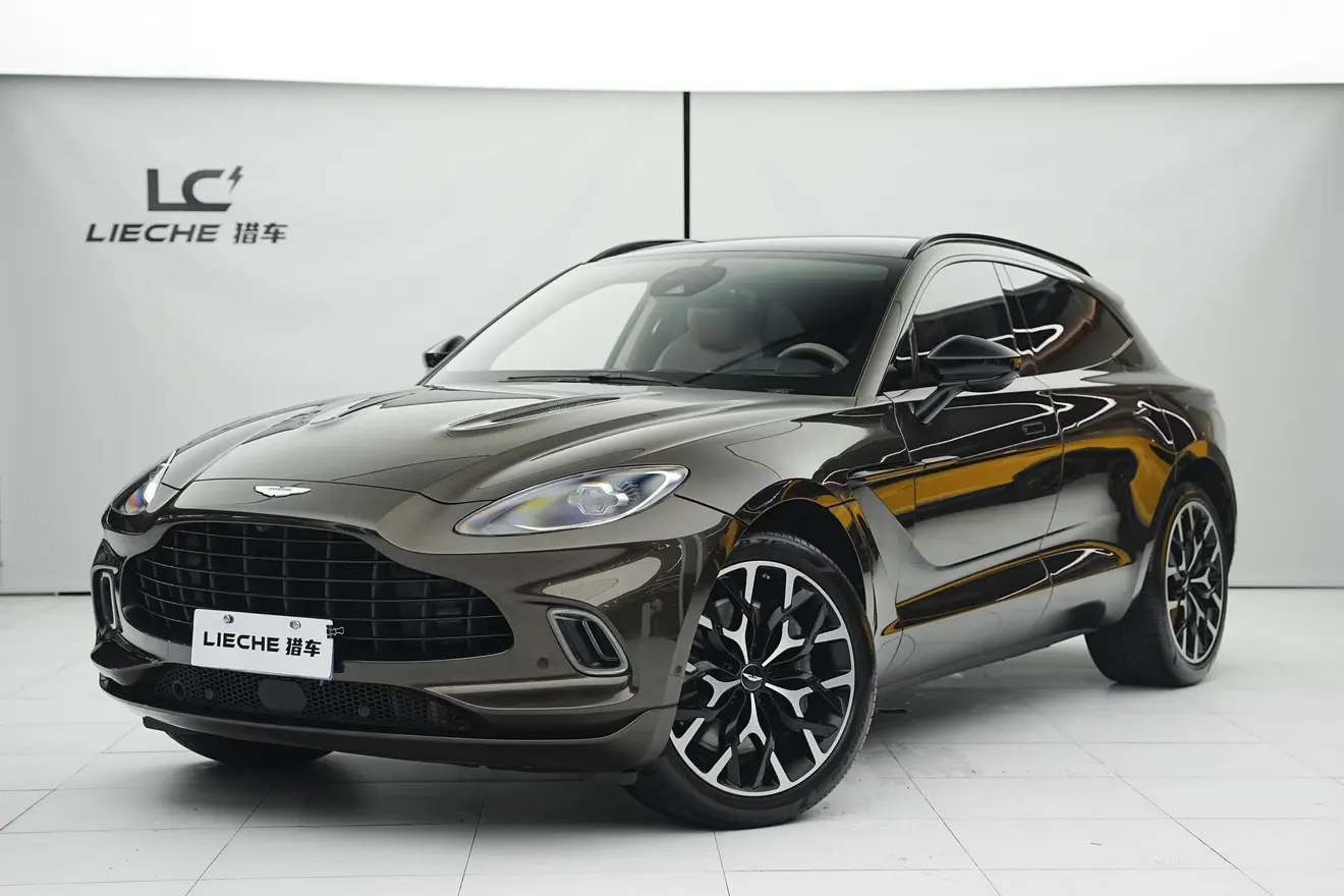 Aston Martin DBX