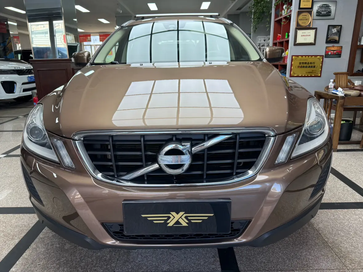 Volvo XC60 (imported)