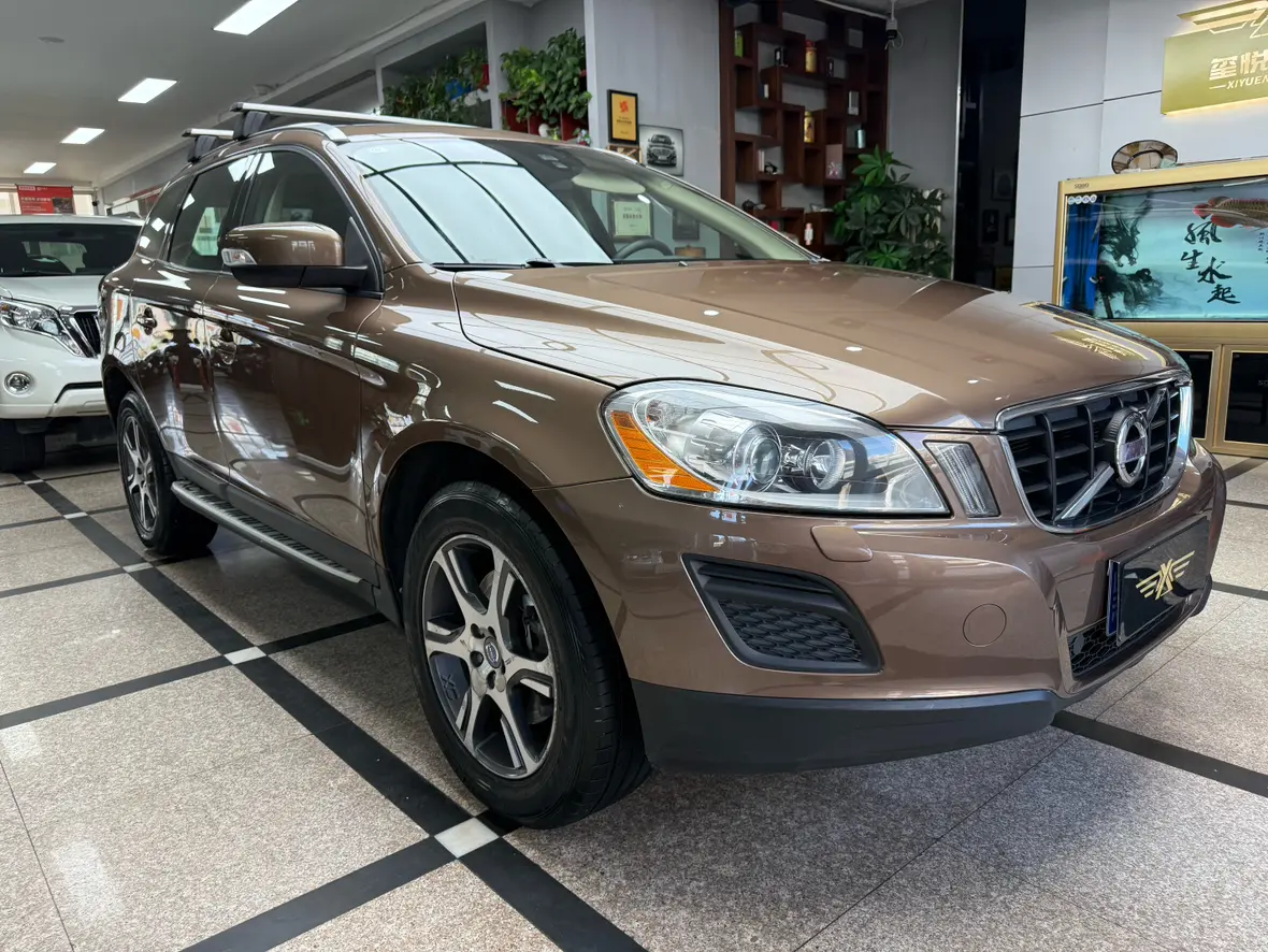 Volvo XC60 (imported)