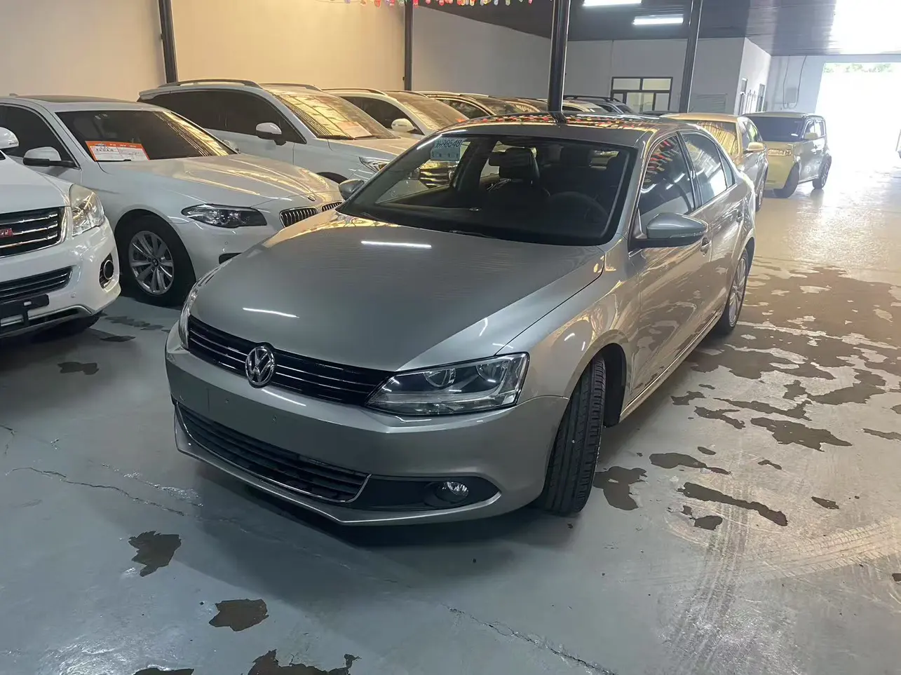 Volkswagen Sagitar  из Китая