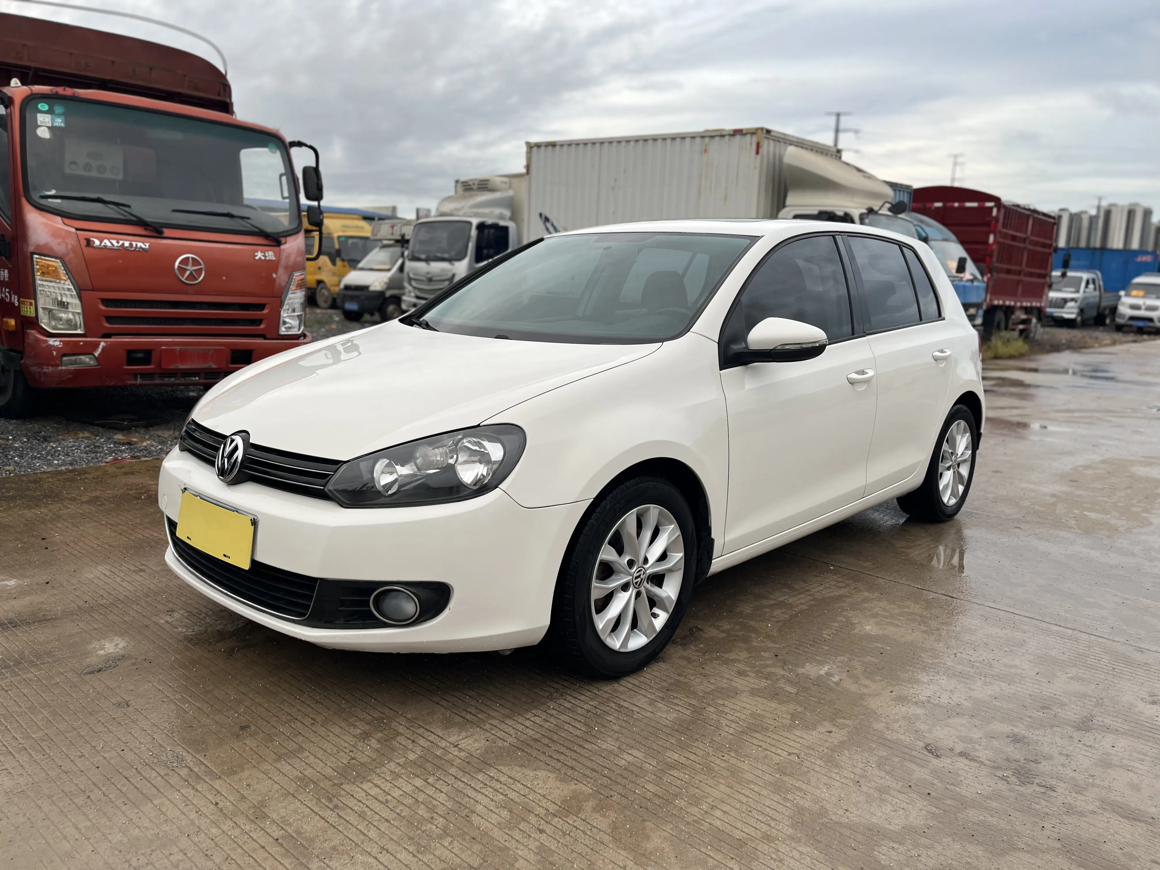 Volkswagen Golf  из Китая