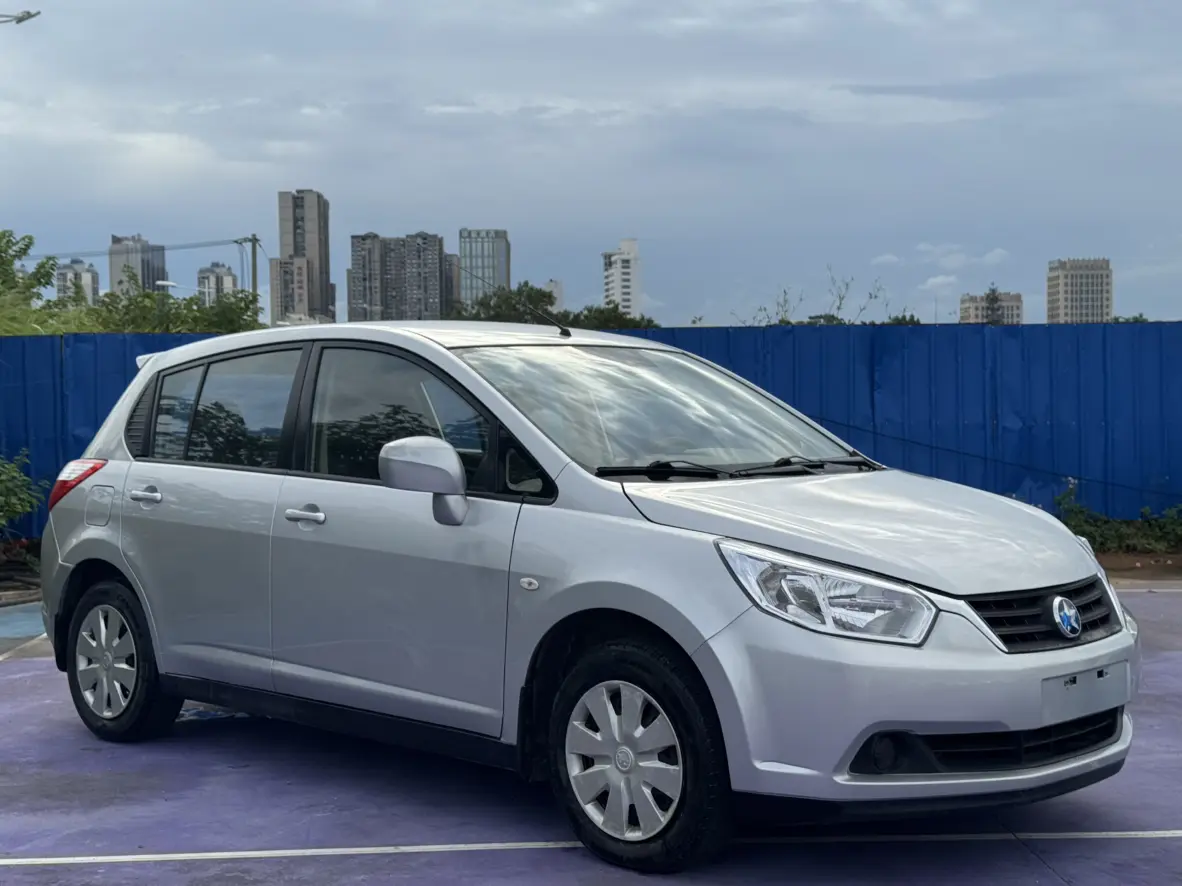 Kai Chen Venucia R50