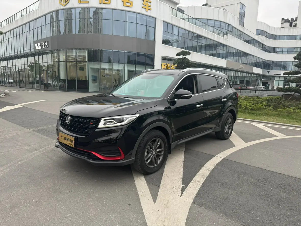 Dongfeng Fengon 580  из Китая