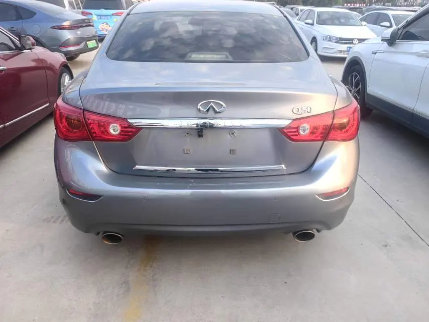Infiniti Q50L