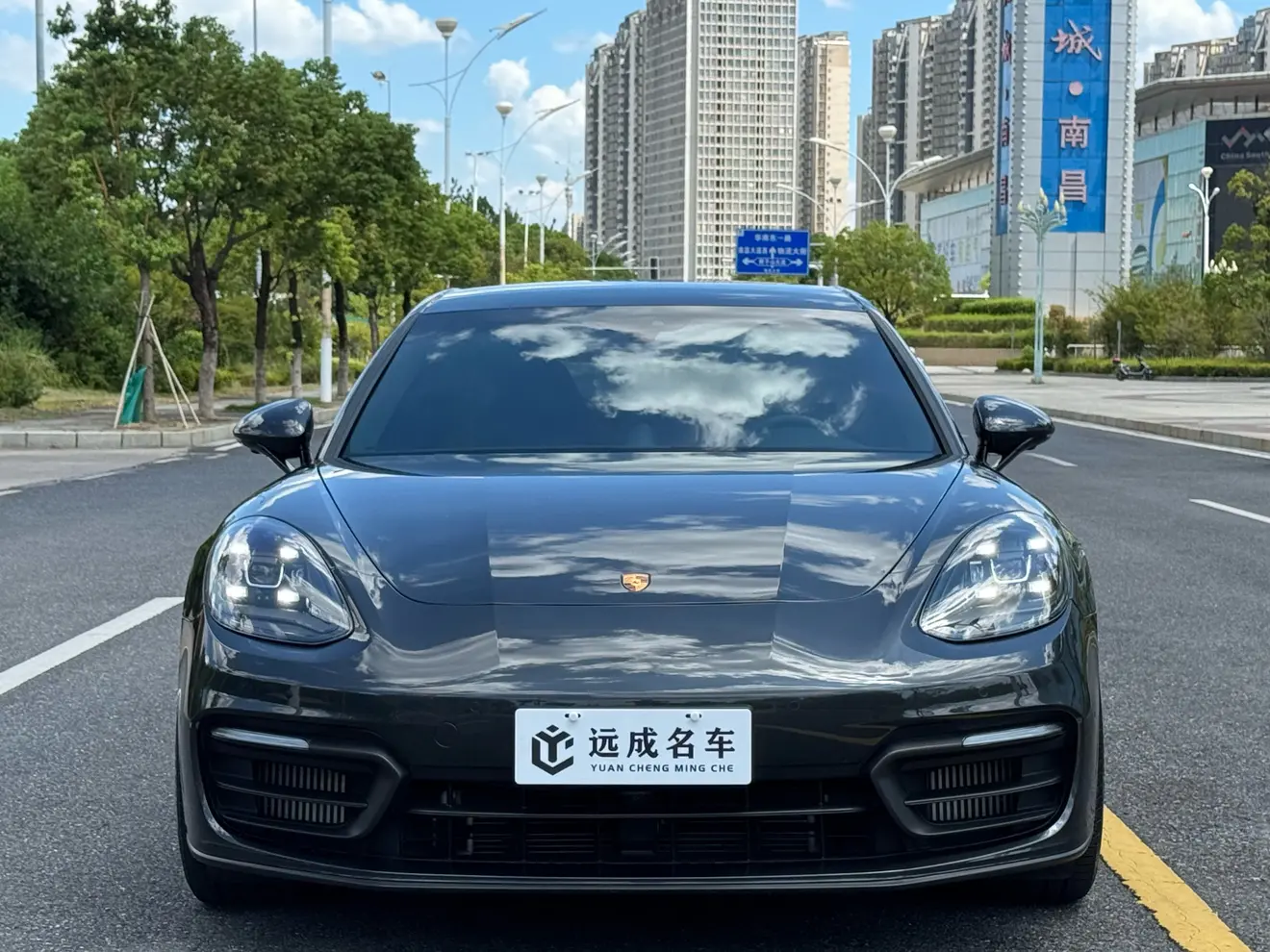 Porsche Panamera