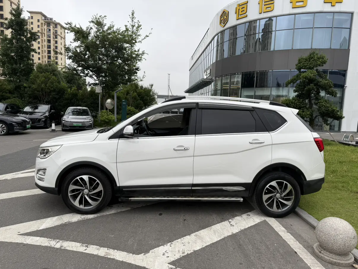 Baojun 560