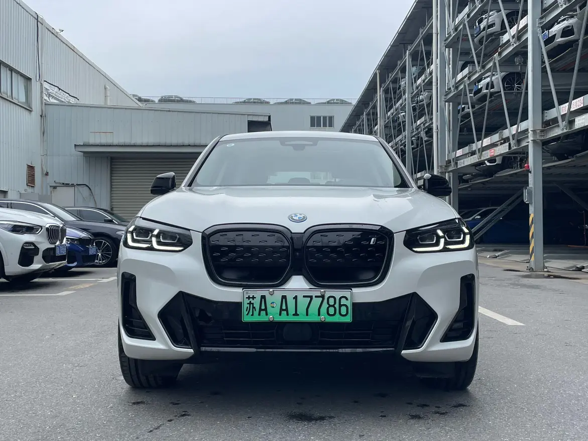BMW iX3