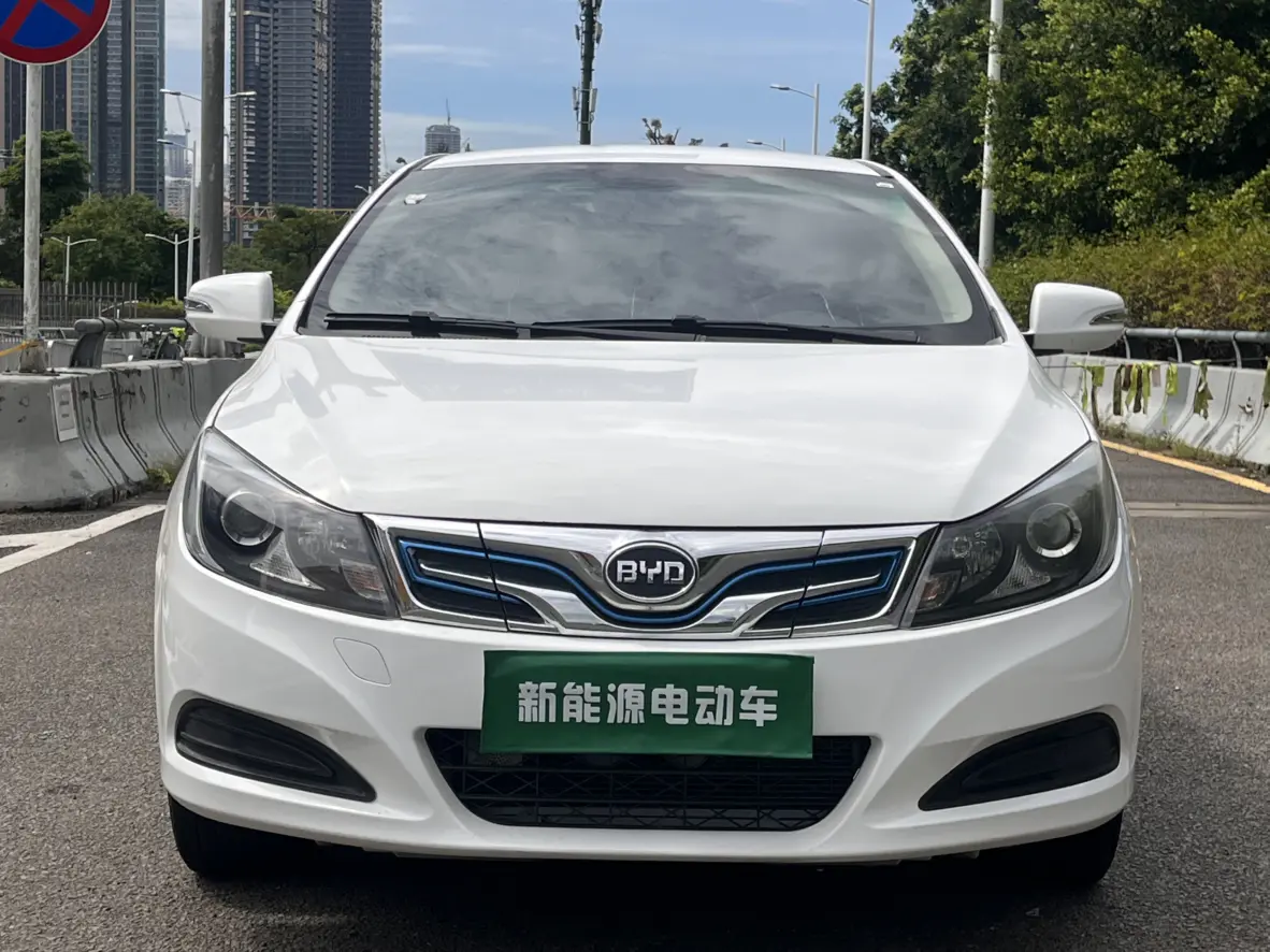 BYD e5  из Китая