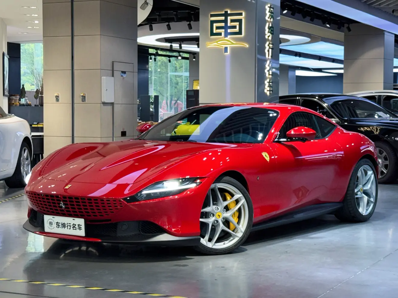 Ferrari Roma  из Китая