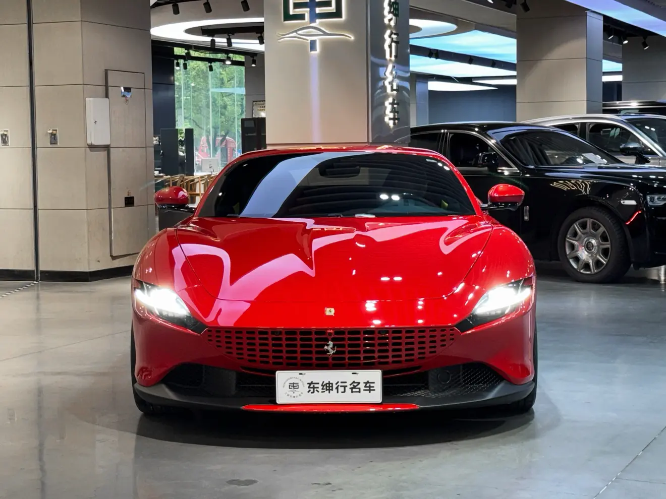 Ferrari Roma  из Китая