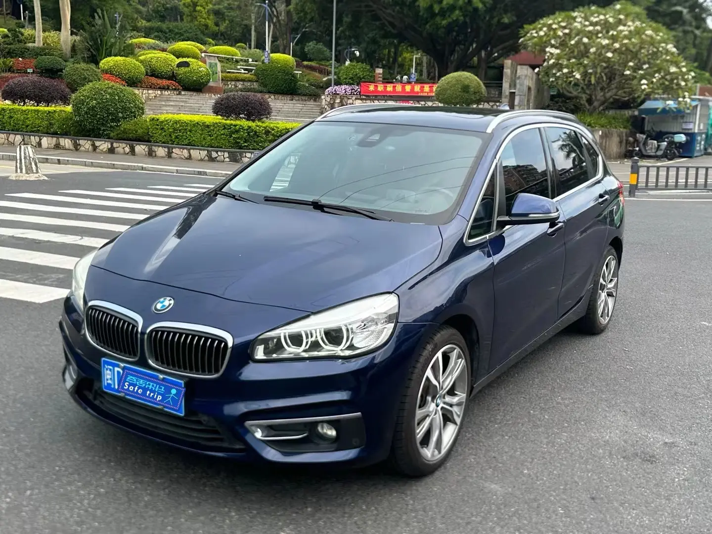 BMW 2 series station wagon