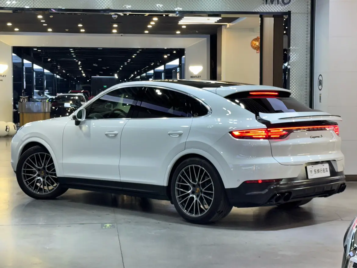 Porsche Cayenne Coupe