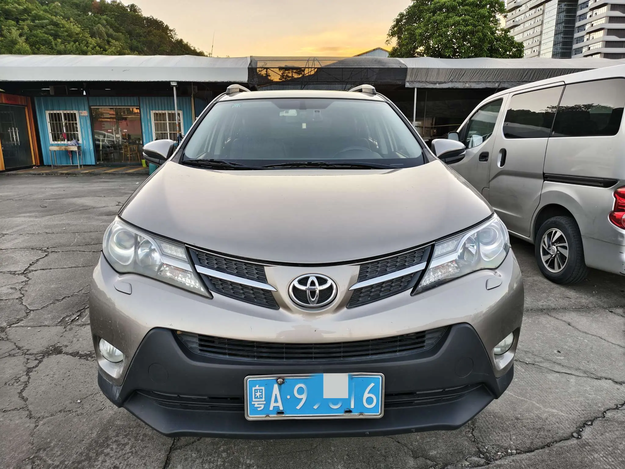 Toyota RAV4  из Китая